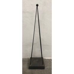 R jern pyramide juletr med kugle top - 110 cm